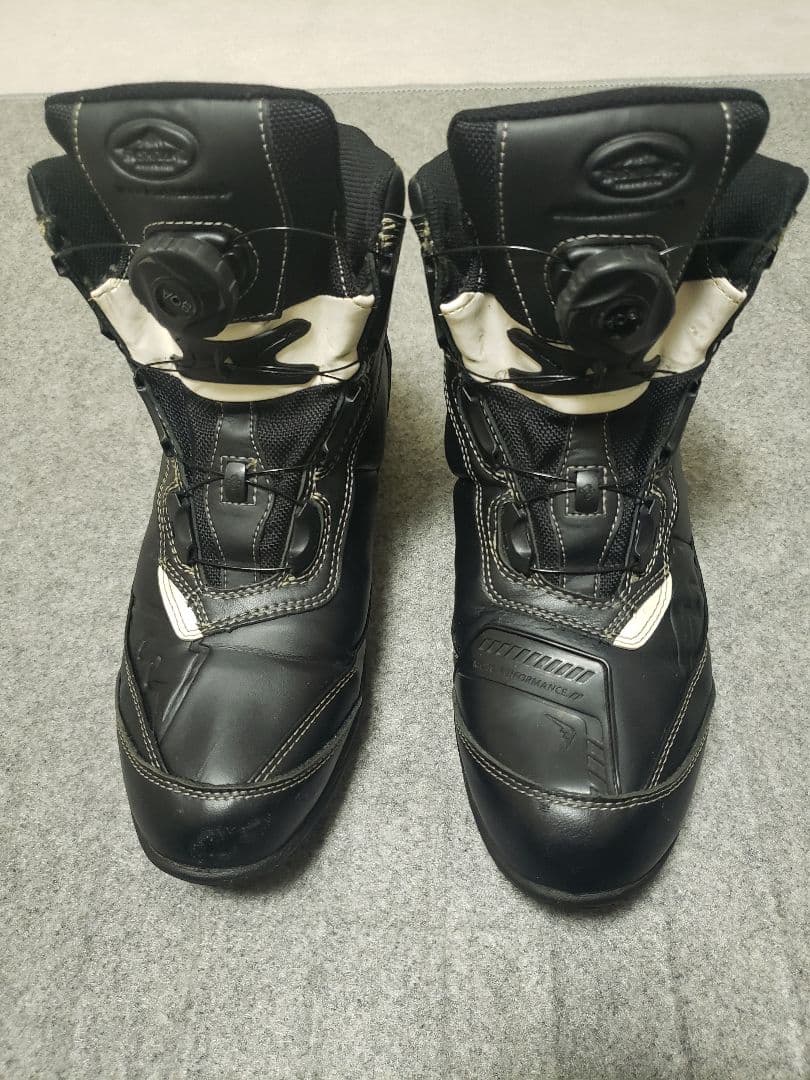 クシタニ　アドーネシューズ　25.5㎝