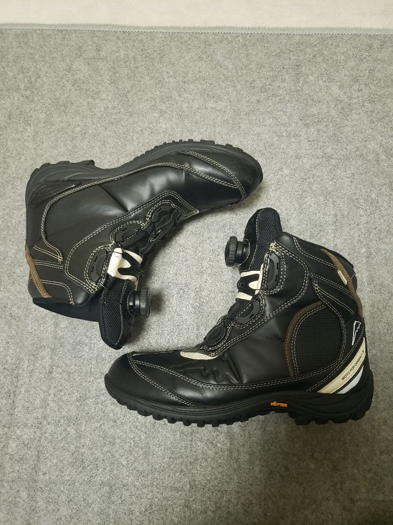 クシタニ　アドーネシューズ　25.5㎝