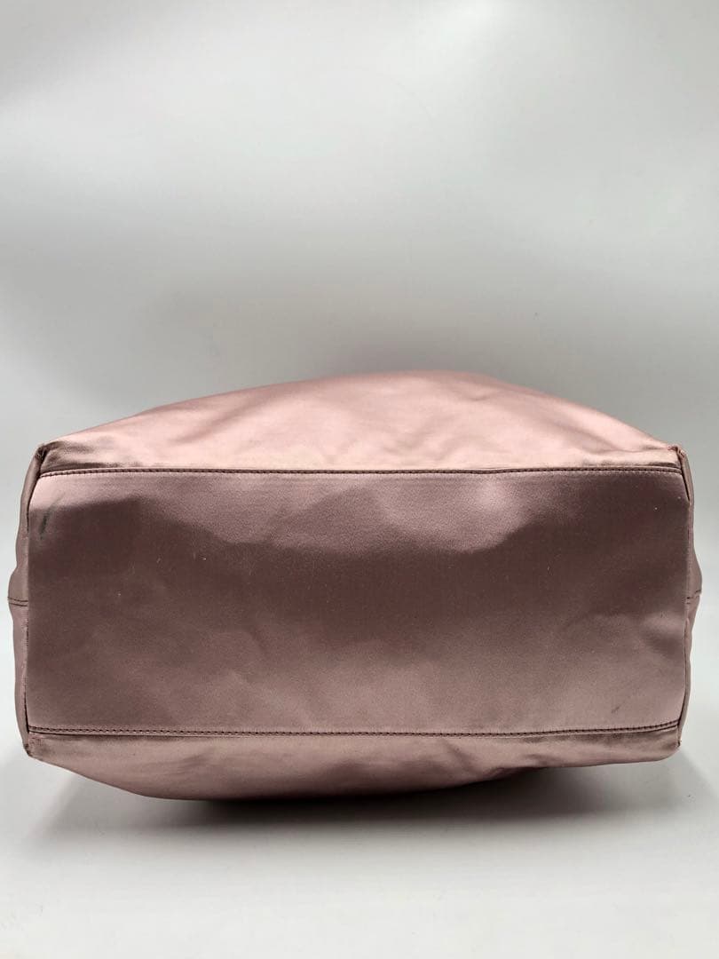 プラダ　サテン　トートバッグ　バッグ　クリアハンドル　ブランド　ピンク　お洒落