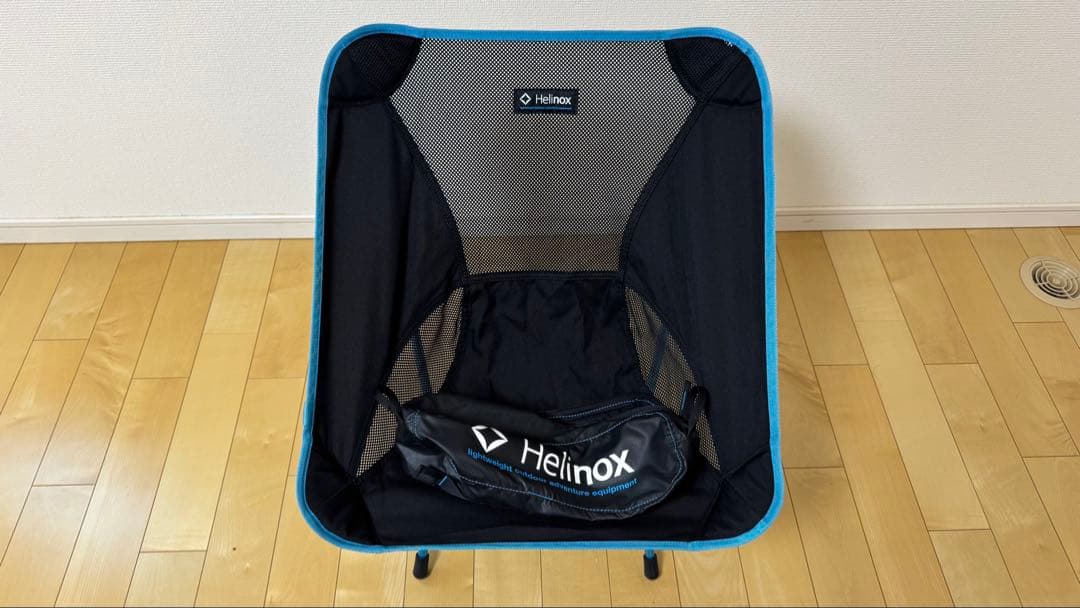 Helinox チェアワン　黒/青