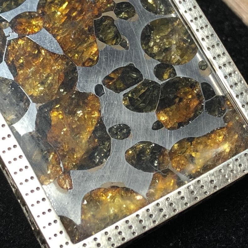 パラサイト隕石 　ペンダント　石鉄隕石　セリコ隕石 925銀