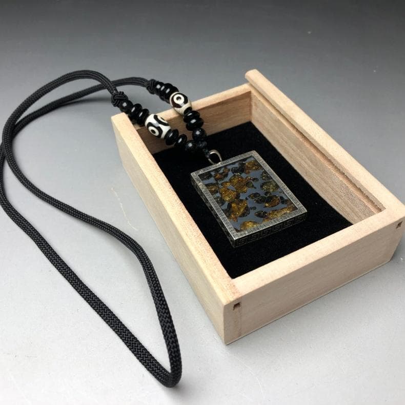 パラサイト隕石 　ペンダント　石鉄隕石　セリコ隕石 925銀