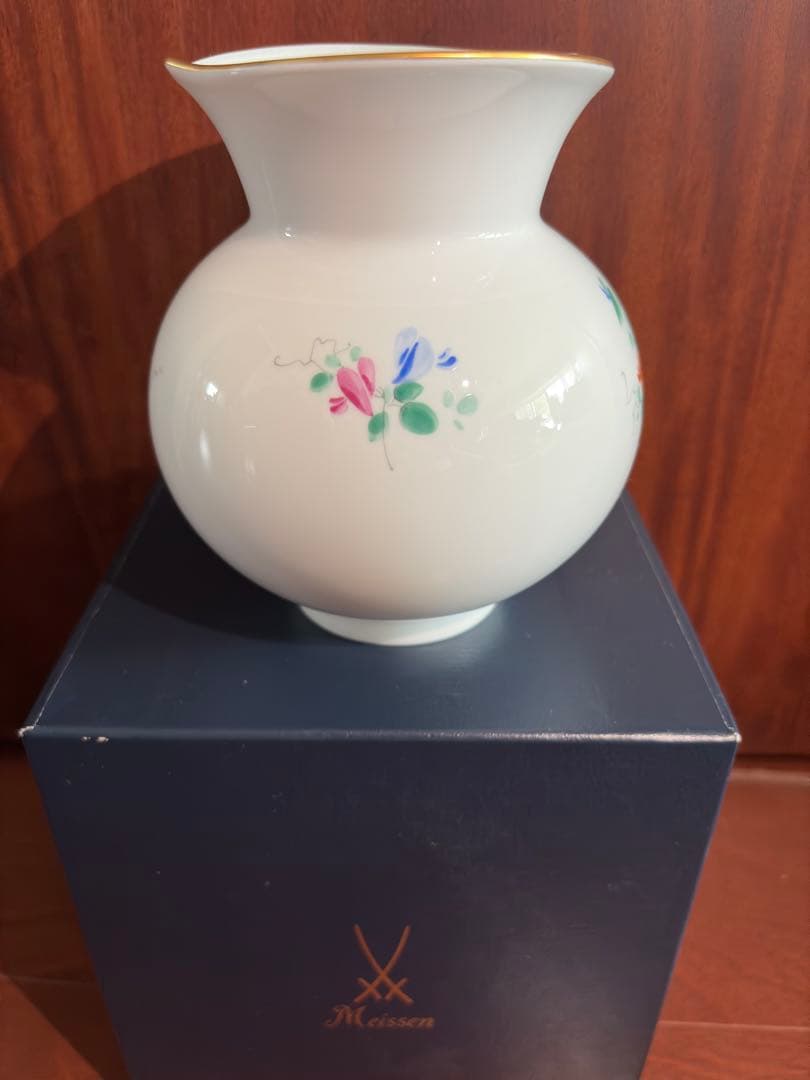 【新品未使用・箱入り】マイセン 花瓶（バイオリン奏者）Meissen Vase