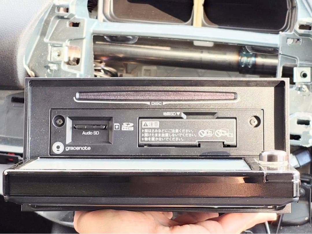 トヨタ純正　NSZT-W66T カーナビ