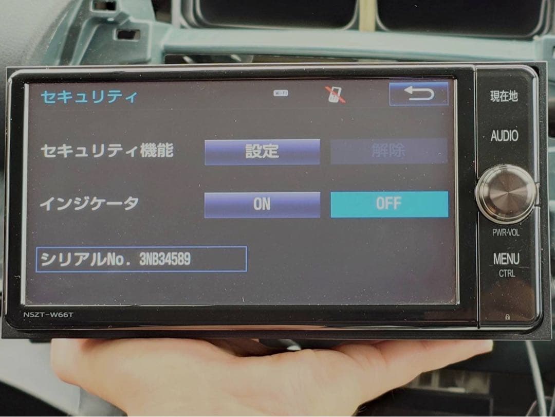 トヨタ純正　NSZT-W66T カーナビ