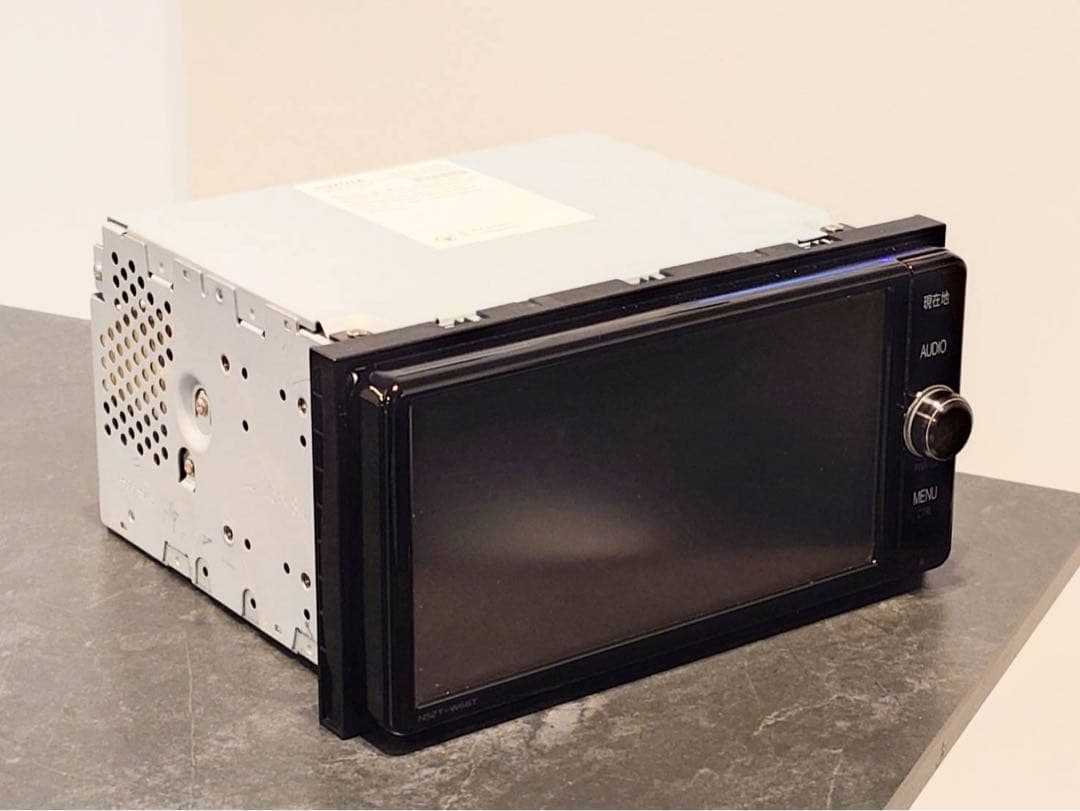 トヨタ純正　NSZT-W66T カーナビ