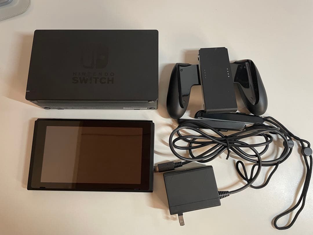 Nintendo Switch （Joy-Conなし、microSD付属）