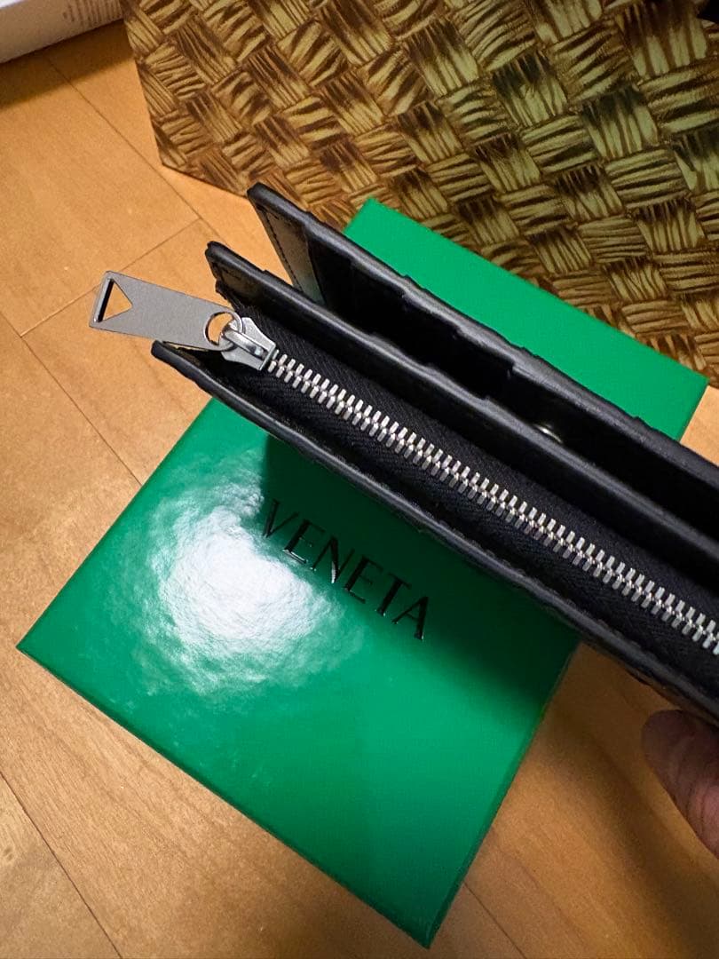 ボッテガ　イントレチャート　二つ折り財布