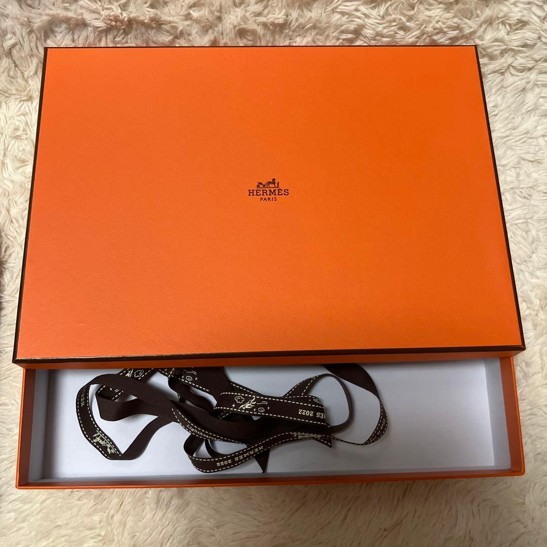 HERMES ケリーグローブ　カデナチャーム