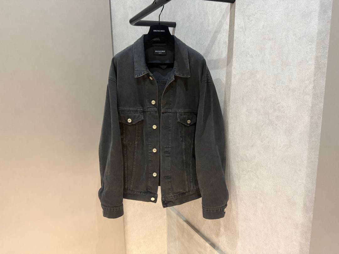 BALENCIAGA スプレーデニムジャケット バギーパンツバッグスニーカー