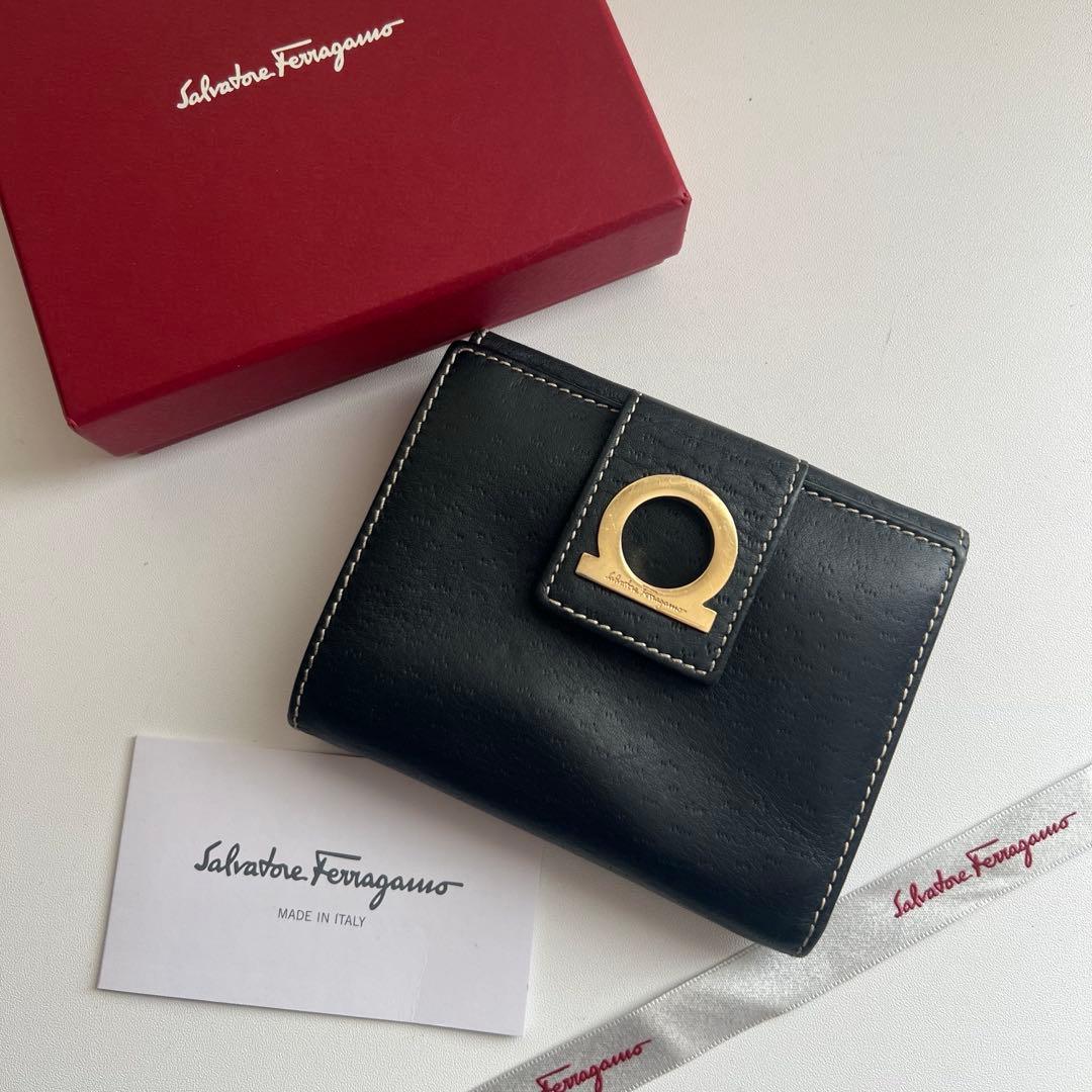 42 極上美品 Ferragamo サルバトーレフェラガモ 2つ折り財布