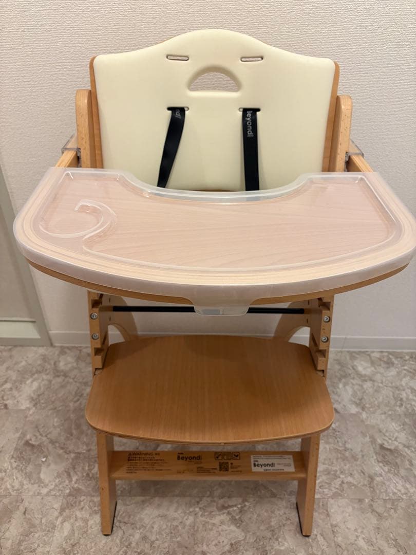 【組立て不要！美品】ビヨンド　ベビーチェアー