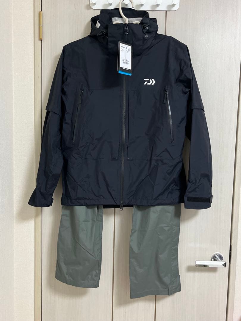 【新品未使用】ダイワ　レインマックス デタッチャブルレインスーツ DR-3021