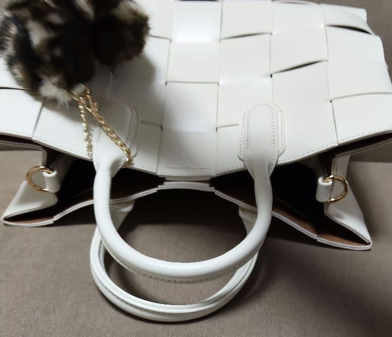 ダイアナ　ワイドメッシュバック　2wey 　インナーバッグ付き　チャーム付き