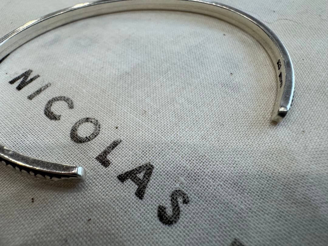 エリッカニコラスビゲイ　ハンドメイドバングルシャイニー