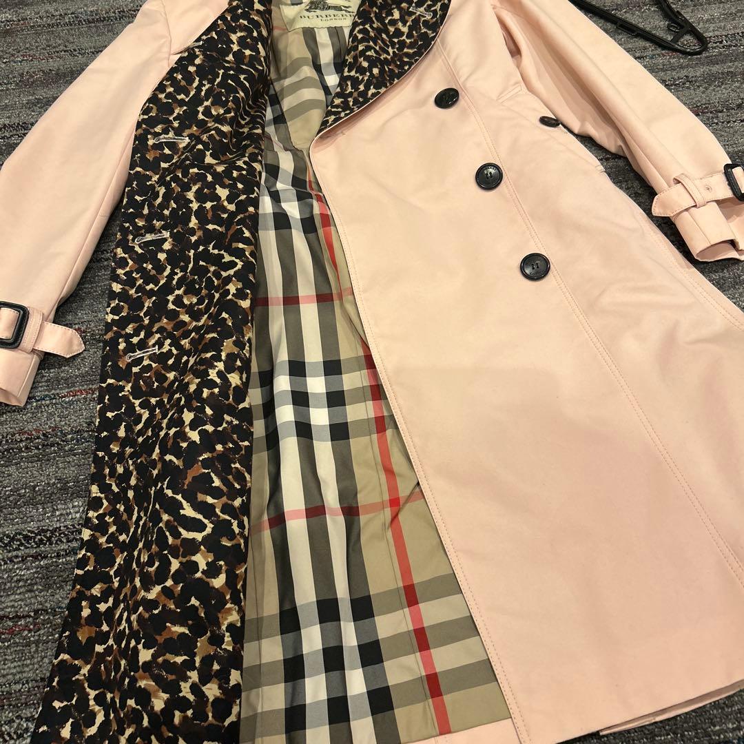 BURBERRY ピンク トレンチコート