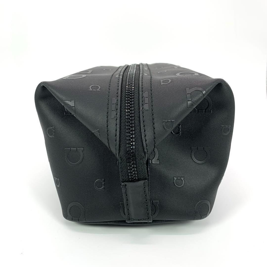 未使用　Ferragamo　フェラガモ　ガンチーニ　セカンドバッグ　ブラック