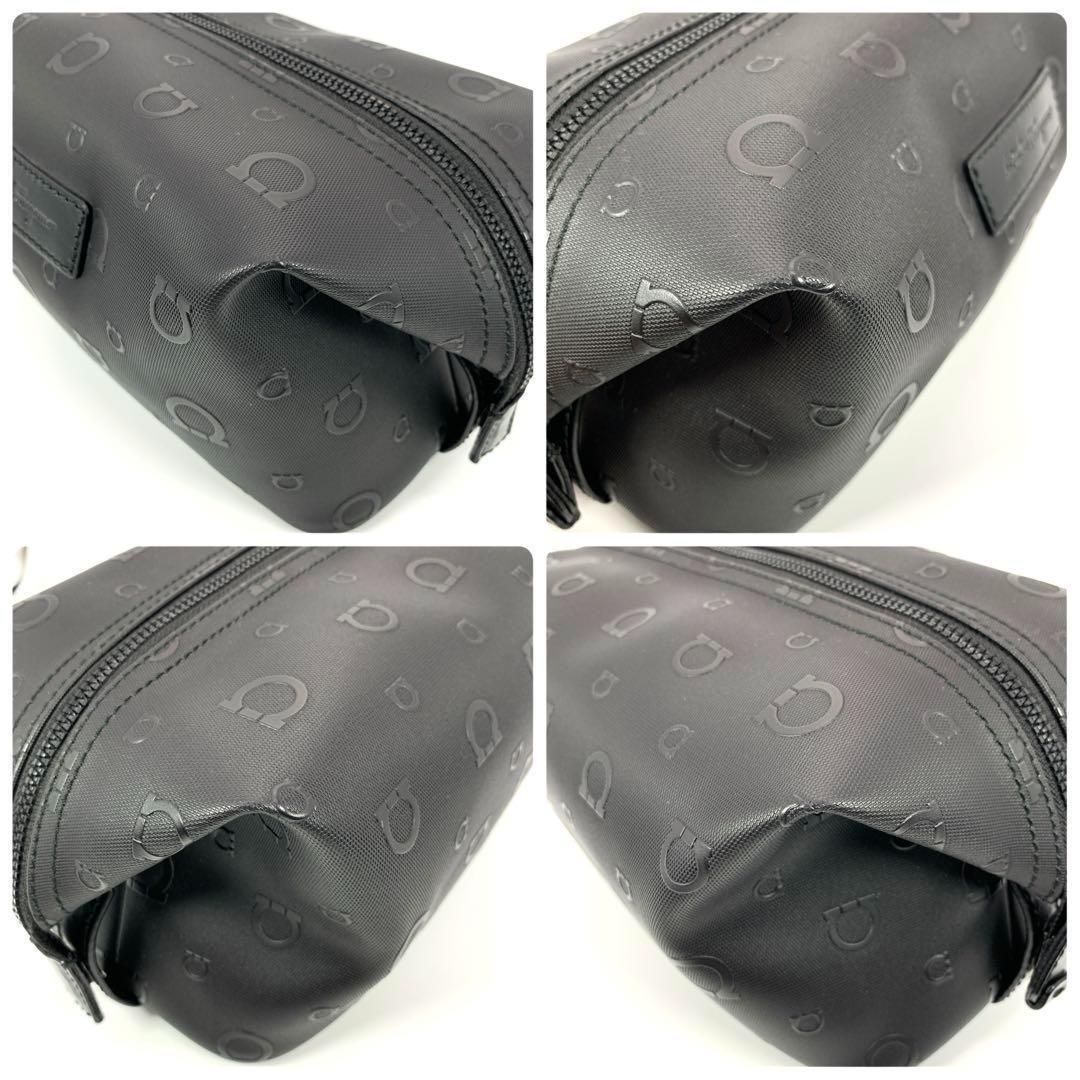 未使用　Ferragamo　フェラガモ　ガンチーニ　セカンドバッグ　ブラック