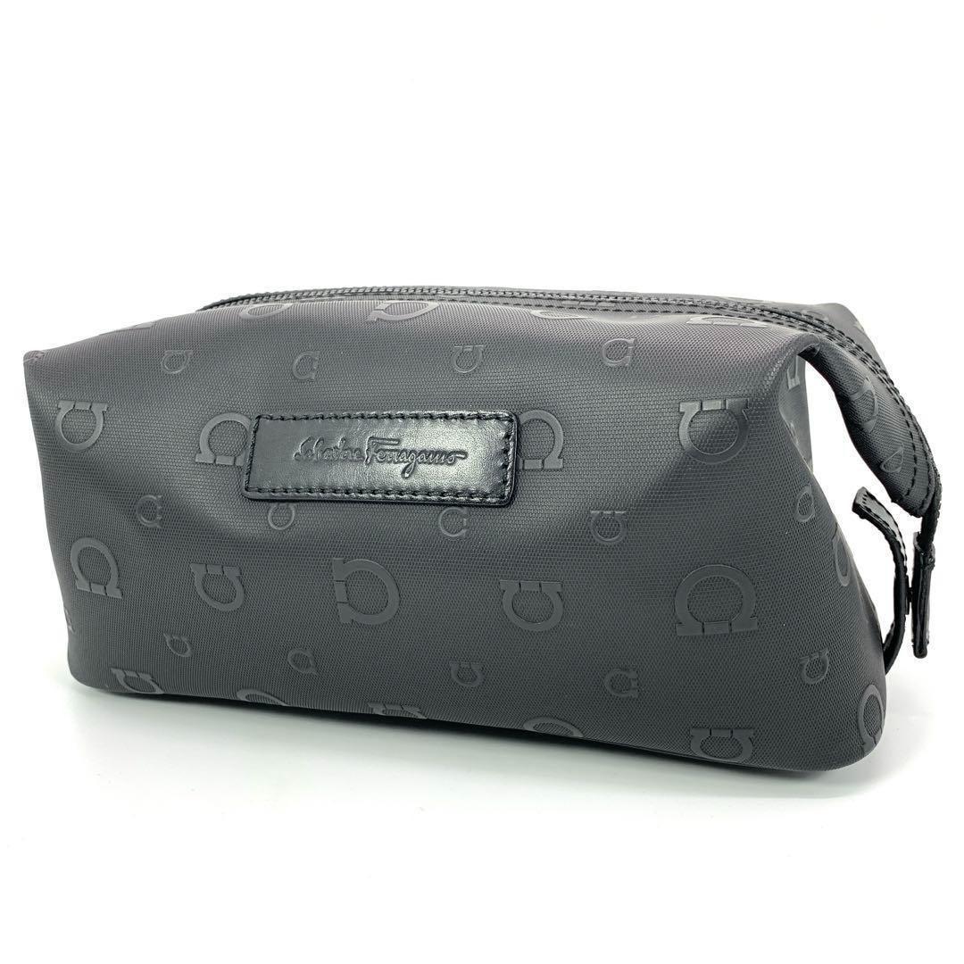 未使用　Ferragamo　フェラガモ　ガンチーニ　セカンドバッグ　ブラック