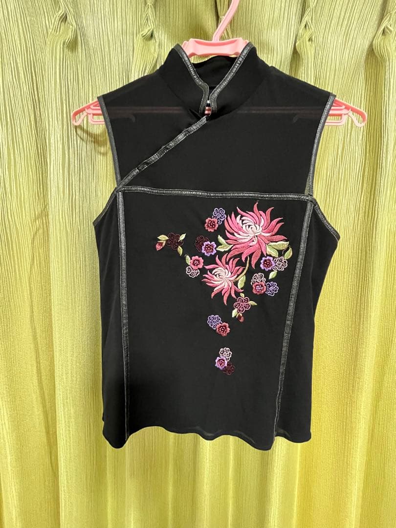 VIVIENNE TAM チャイナカラー刺繍ノースリーブ七分袖カーディガンセット