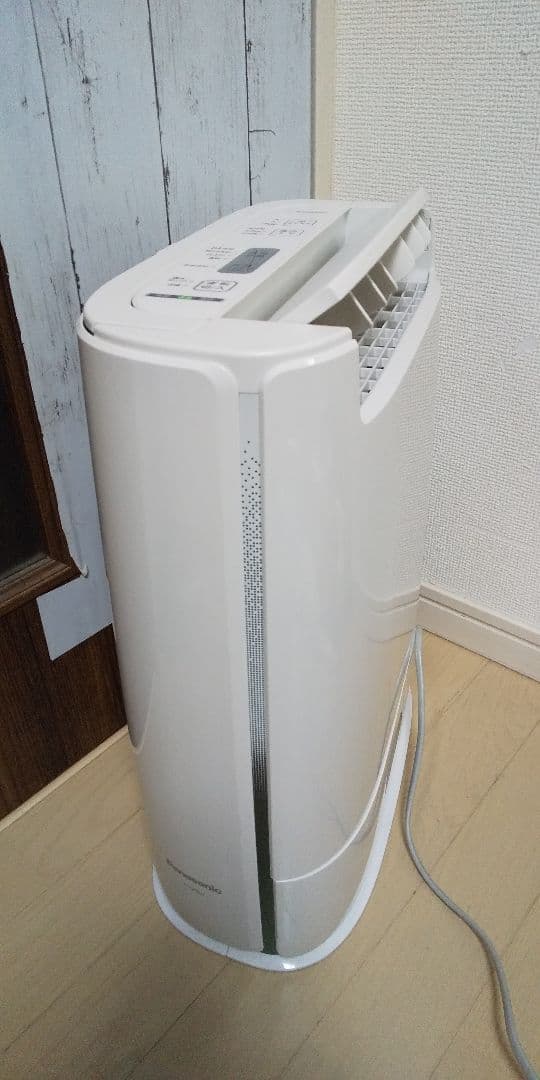 クリーニング済み➰オススメ✨パナソニック衣類乾燥除湿機