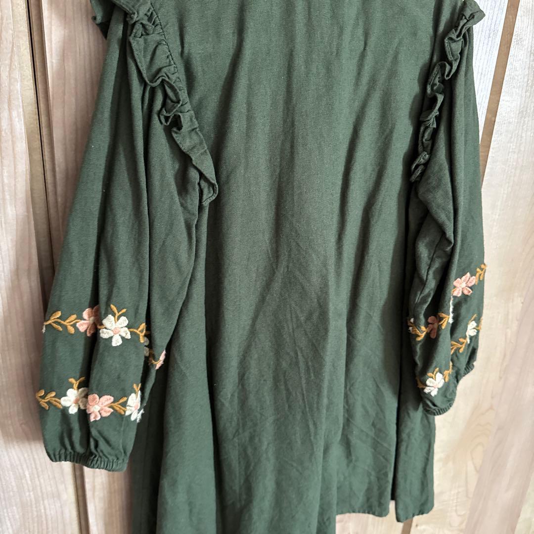 apolina 花柄刺繍 ワンピース オリーブグリーン 5-7y