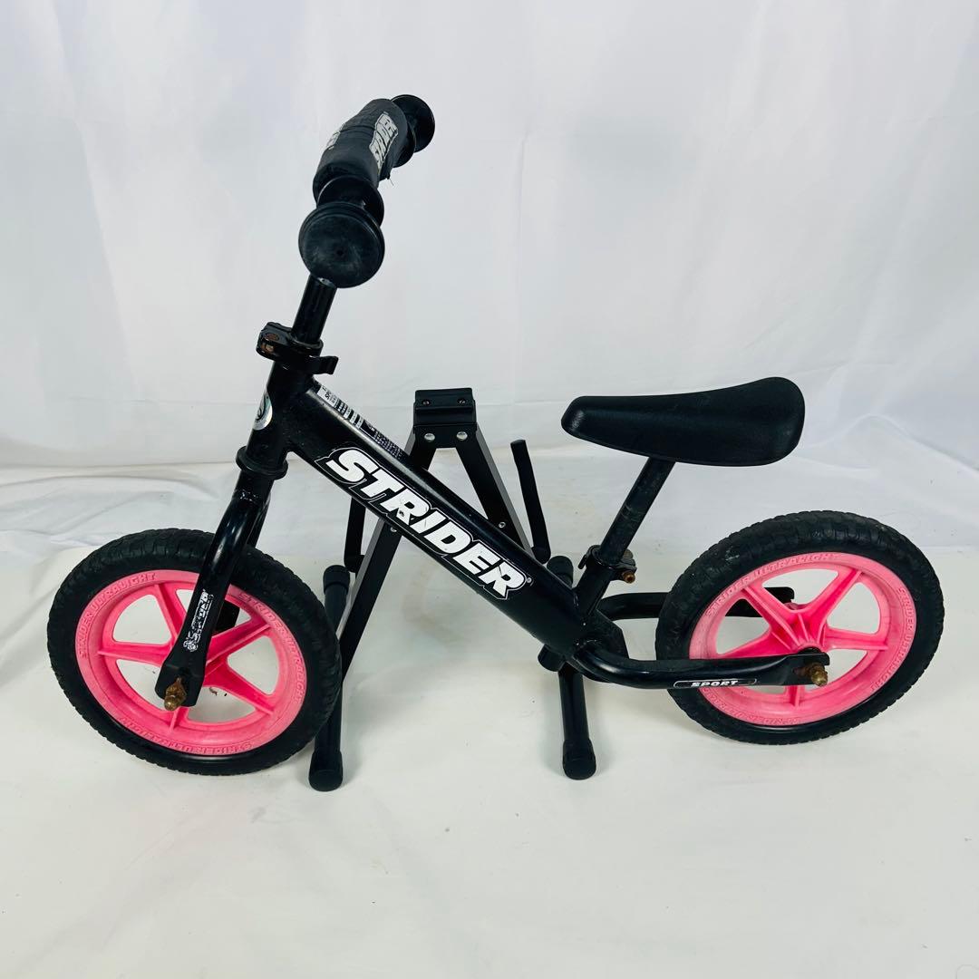 ストライダー STRIDER ブラック 12型 ランニングバイク