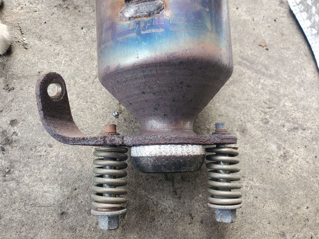 美品　L285S エキゾーストコンバーター 触媒 L275S ミラムーヴ　タント