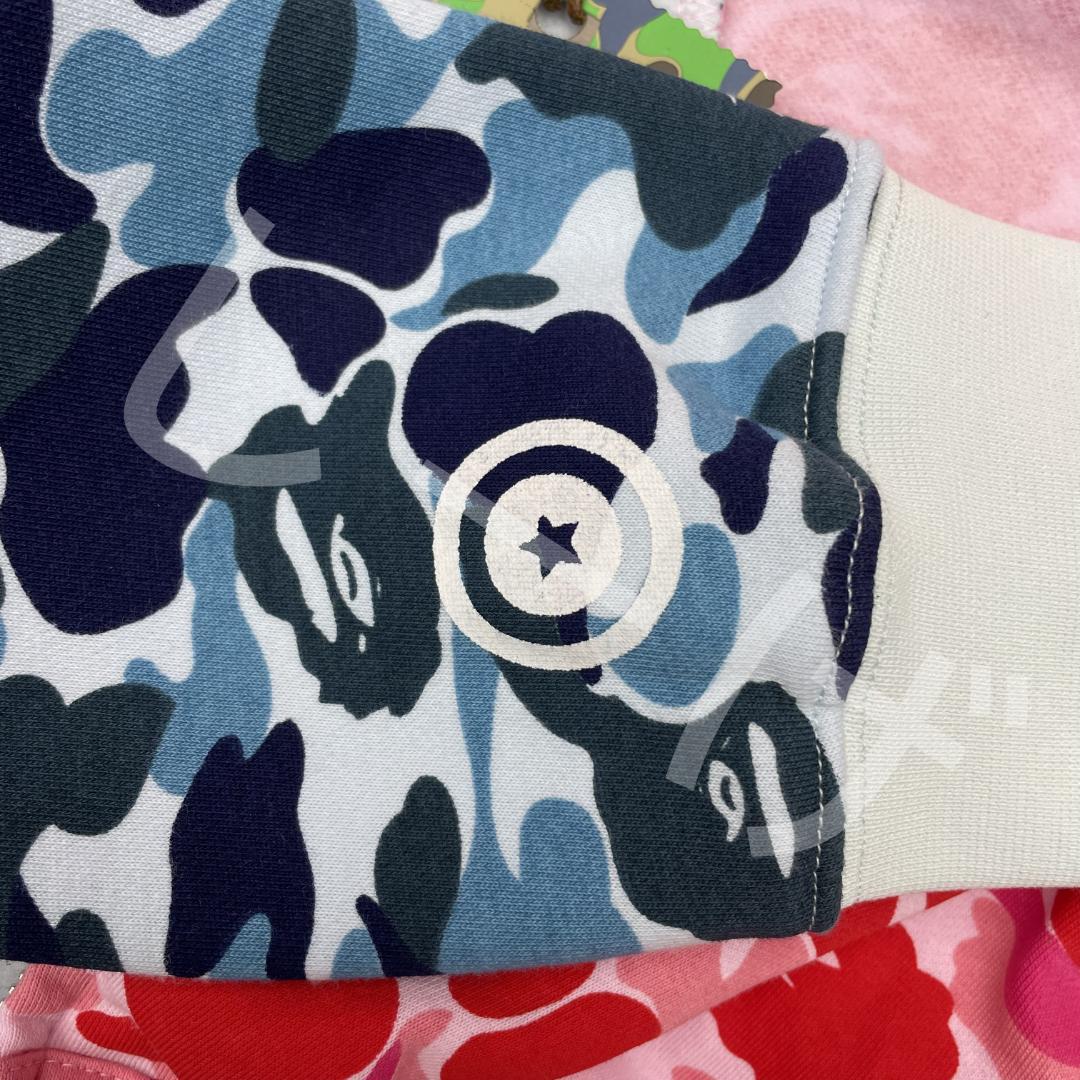 A BATHING APE 迷彩柄パーカー