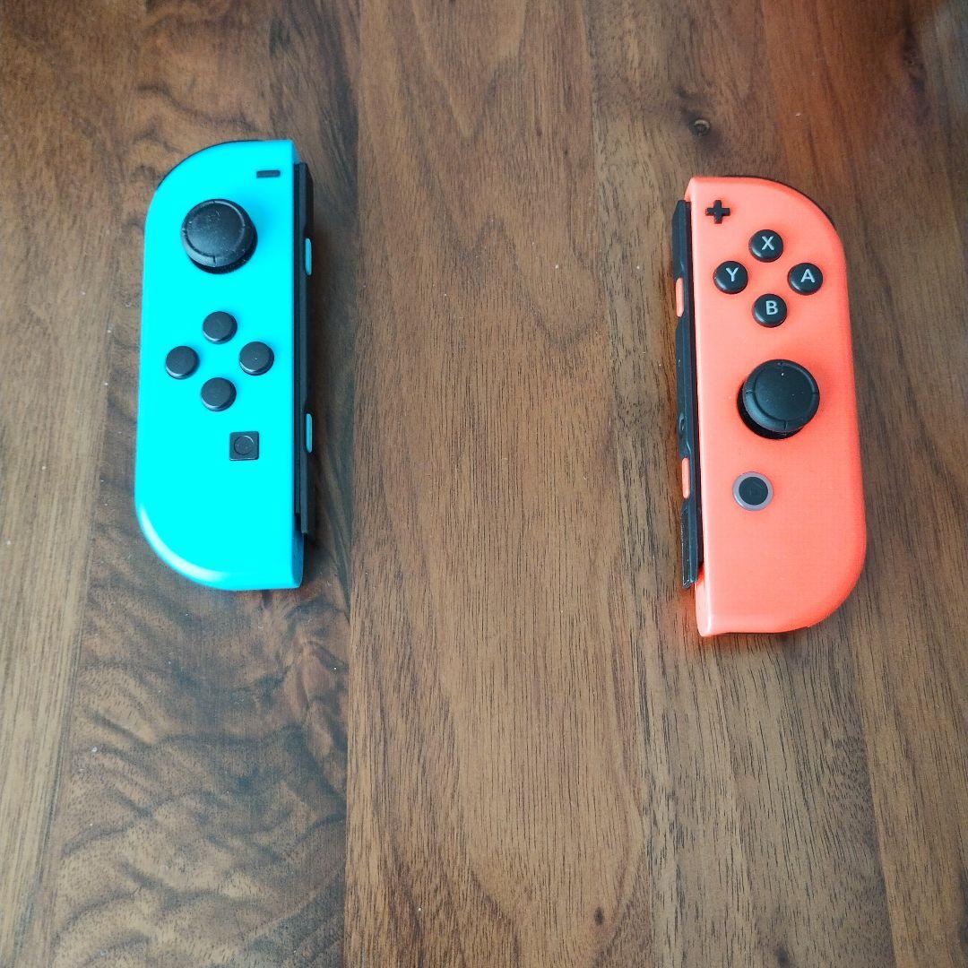 Nintendo Switch 本体 + Joy-Con（青・赤）