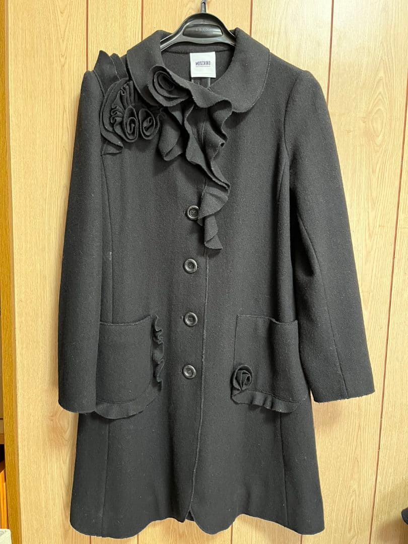 MOSCHINO ブラック ロングコート フリル