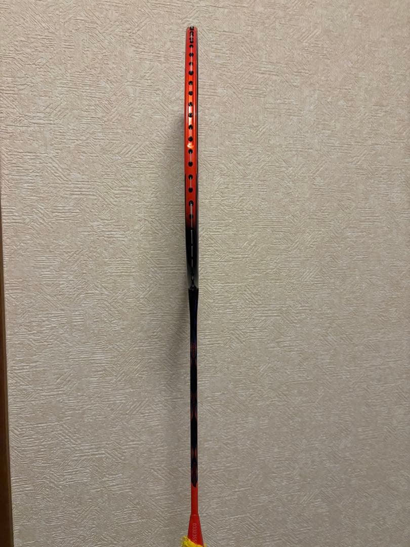 競技用バドミントンラケット ヨネックスアストロクス77pro