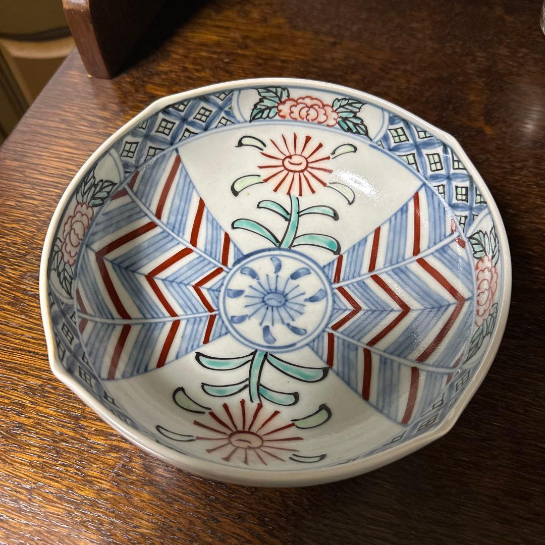 佐藤走波. 六代、染錦. 幾何学花模様の鉢・ボウル