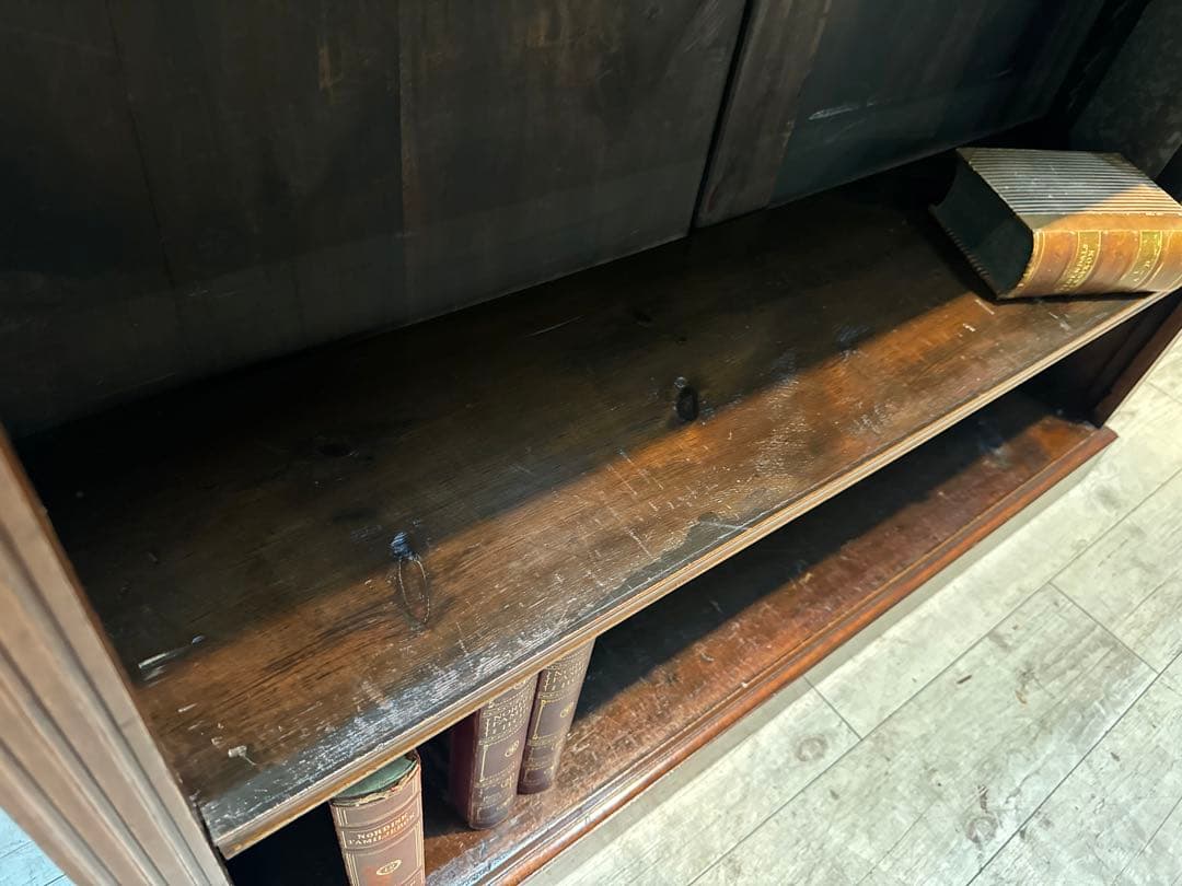 英国アンティーク 本棚 Lloyd’s Antiques ブックシェルフ