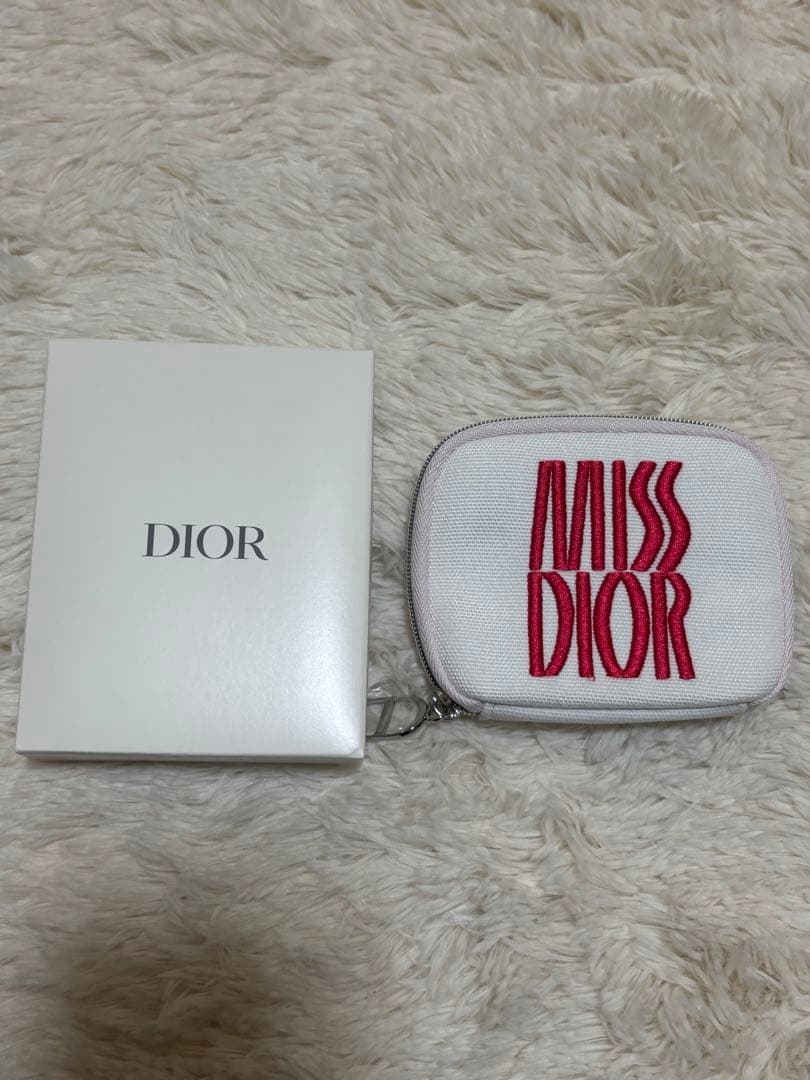 新品未使用　Dior ブルーミングブーケ100ml