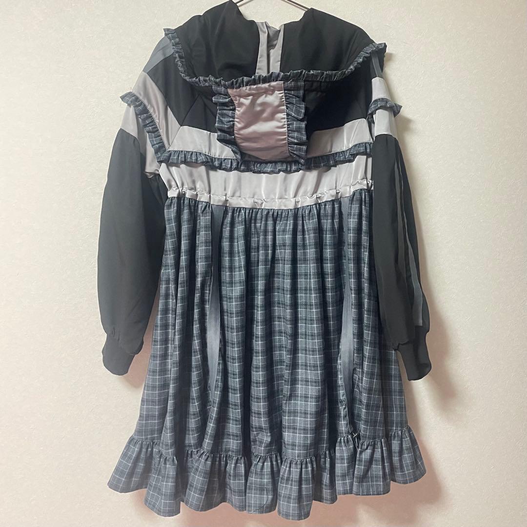 【完売商品】HEIHEI ナイロンフーディフリルドレス ワンピース