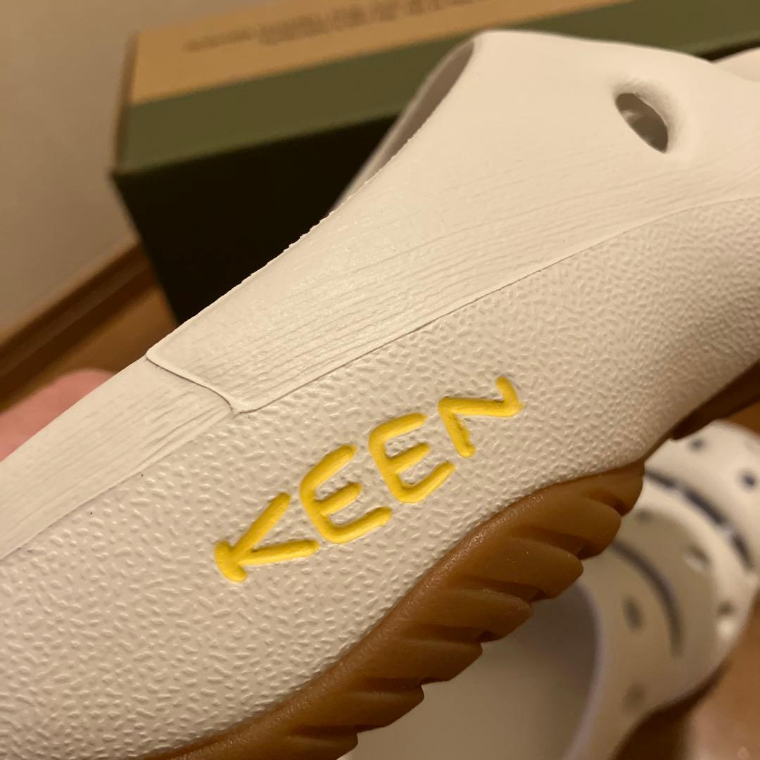KEEN ヨギ　メンズ　サンダル　ホワイト　26cm