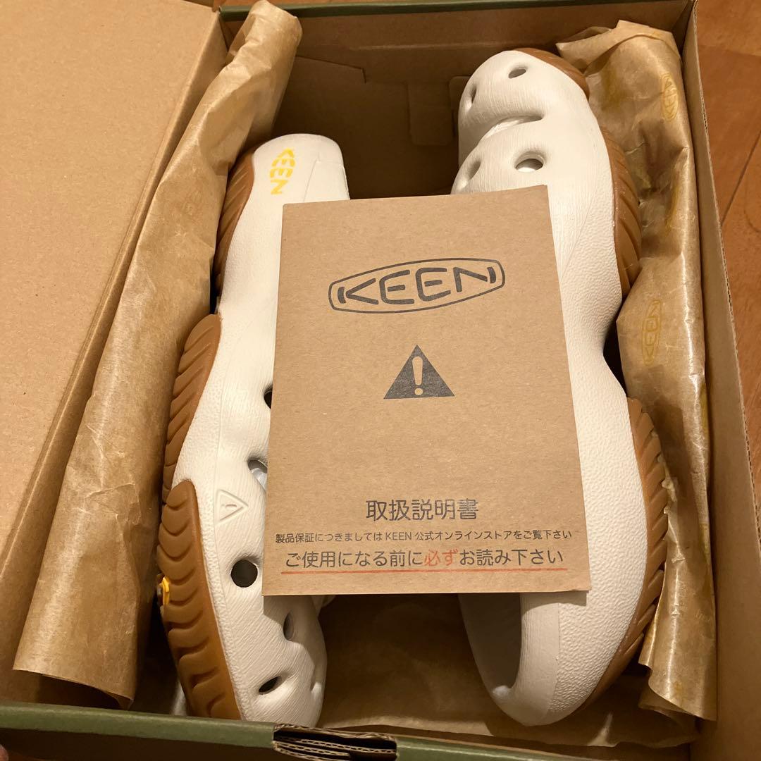 KEEN ヨギ　メンズ　サンダル　ホワイト　26cm