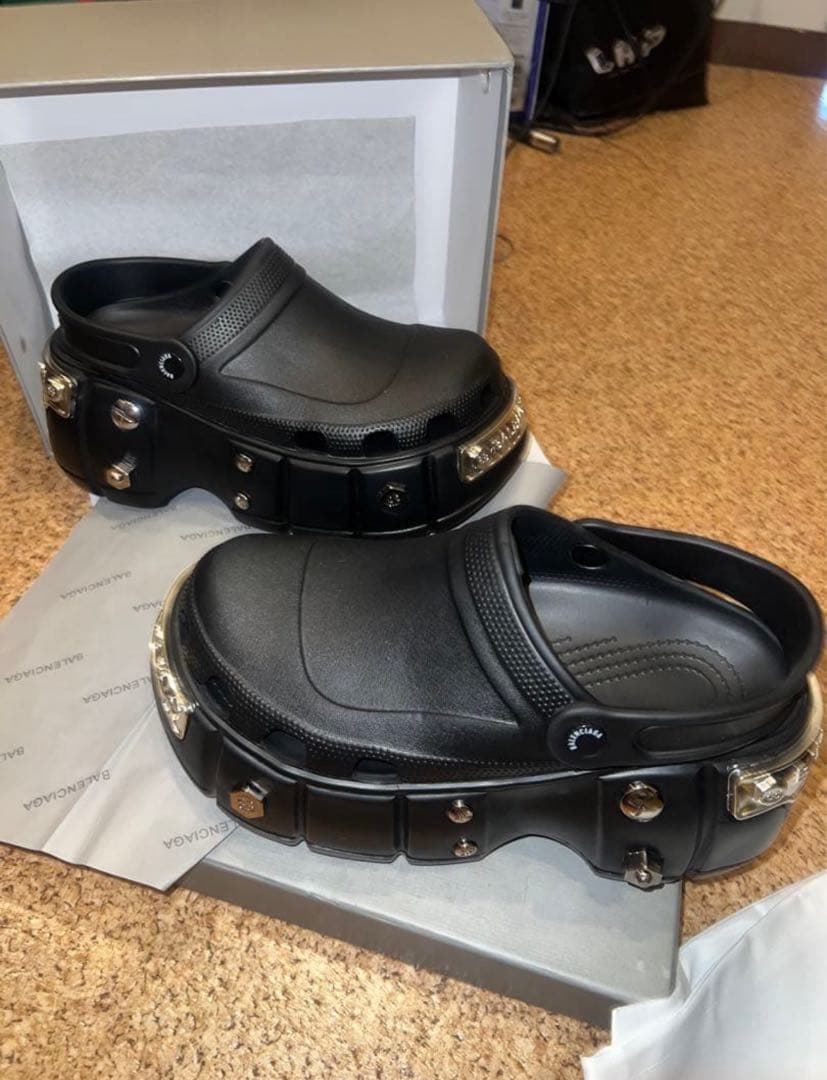BALENCIAGA クロックス