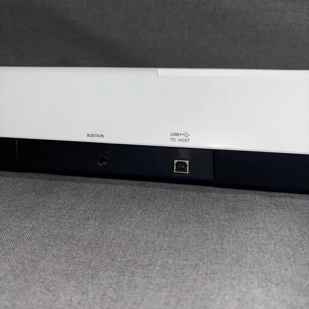 美品✨　YAMAHA 電子ピアノ piaggero NP-32 WH 76鍵盤