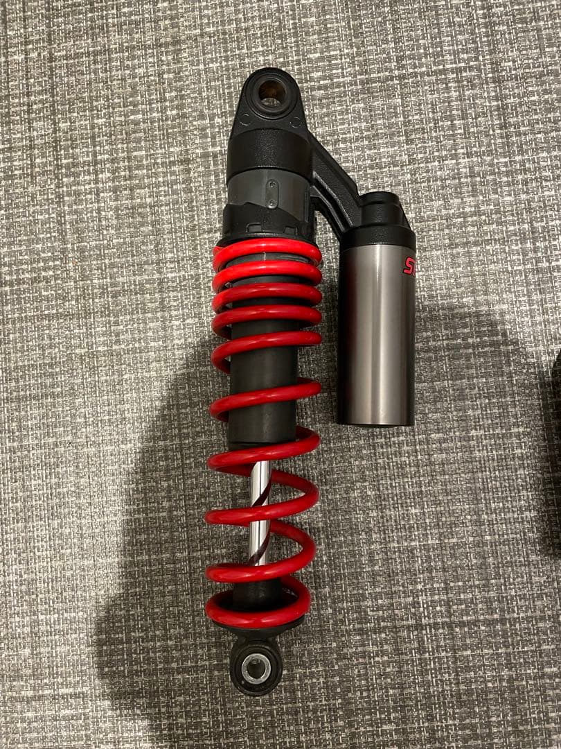 SHOWA リアサスペンション　cb400sf nc42 純正品