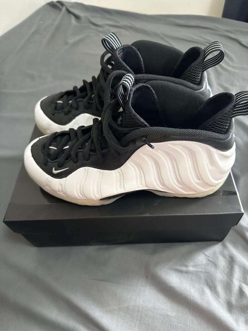 Nike Foamposite ブラック/ホワイト