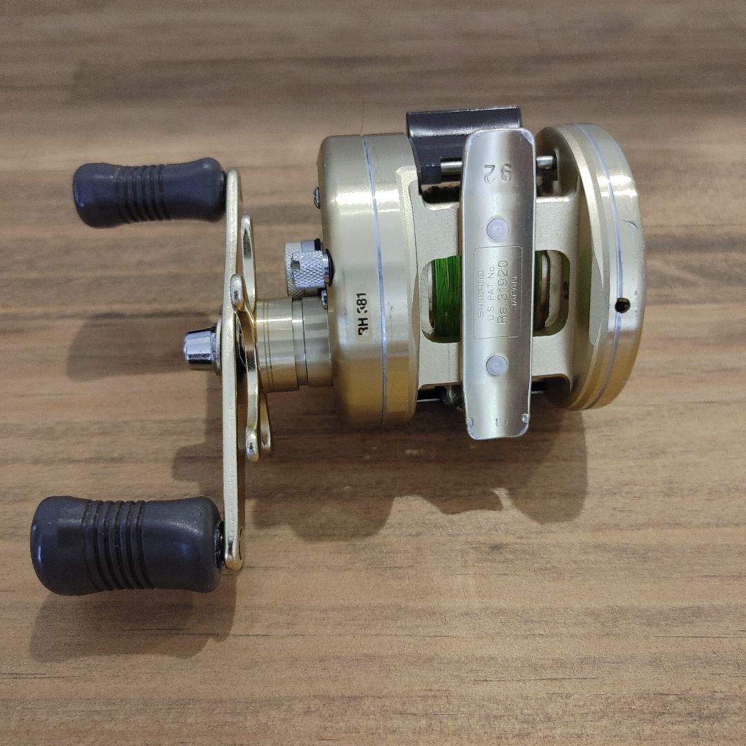 SHIMANO CALCUTTA 201ベイトリール ゴールド