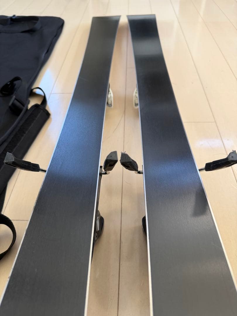 サロモン　スキー板　QSTLUX Jr M 130センチ　スキーケース付き