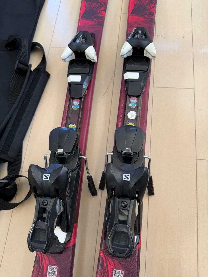 サロモン　スキー板　QSTLUX Jr M 130センチ　スキーケース付き