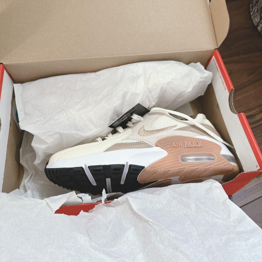 NIKE　レディーススニーカー