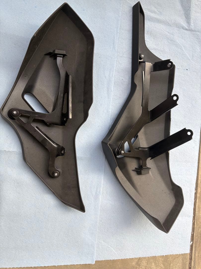 バイク フェアリングサイドパネル マットブラック