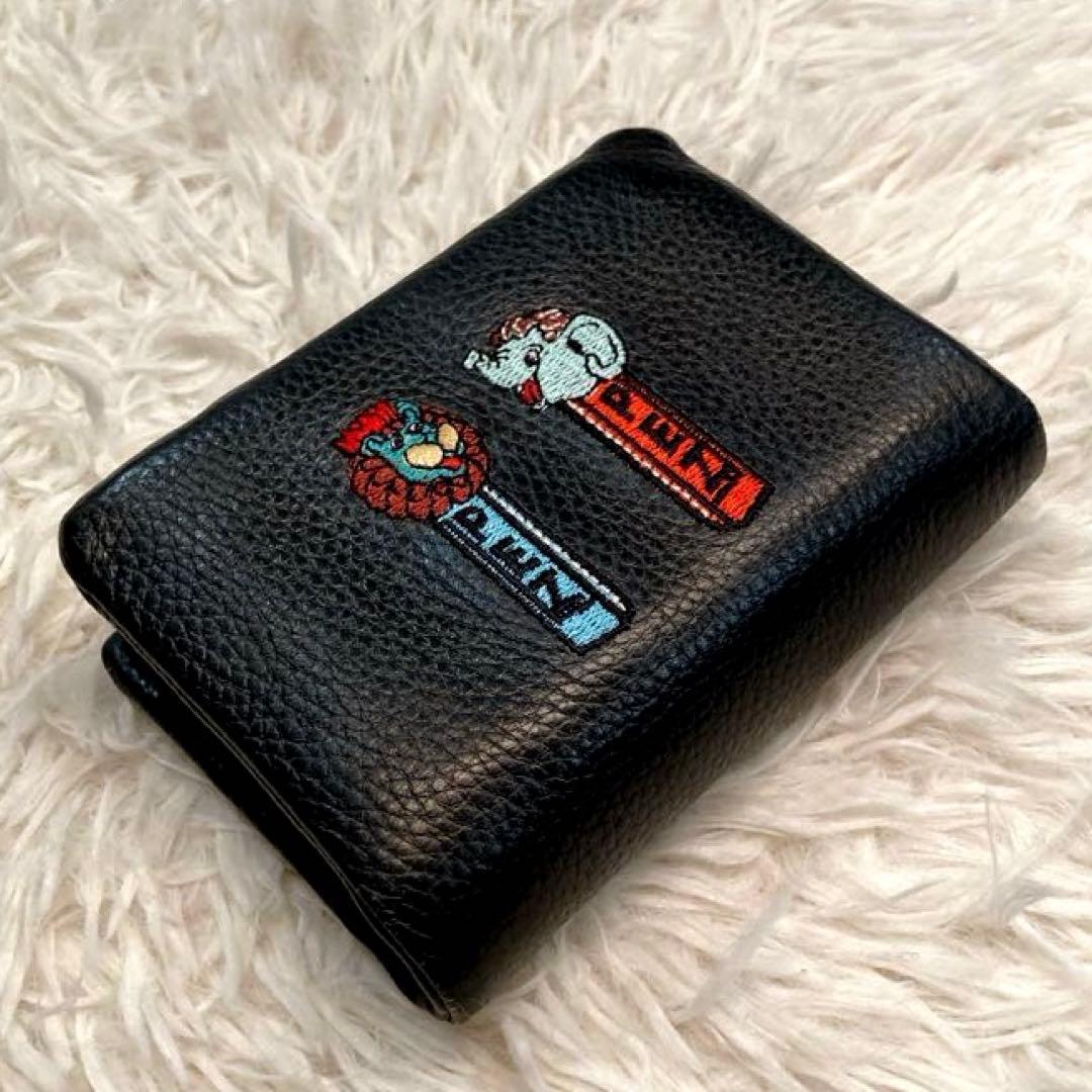 【美品】ear PAPILLONNER×PEZ 刺繍　二つ折り財布 黒