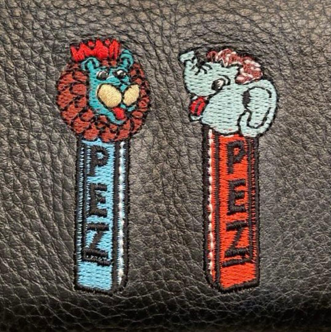 【美品】ear PAPILLONNER×PEZ 刺繍　二つ折り財布 黒