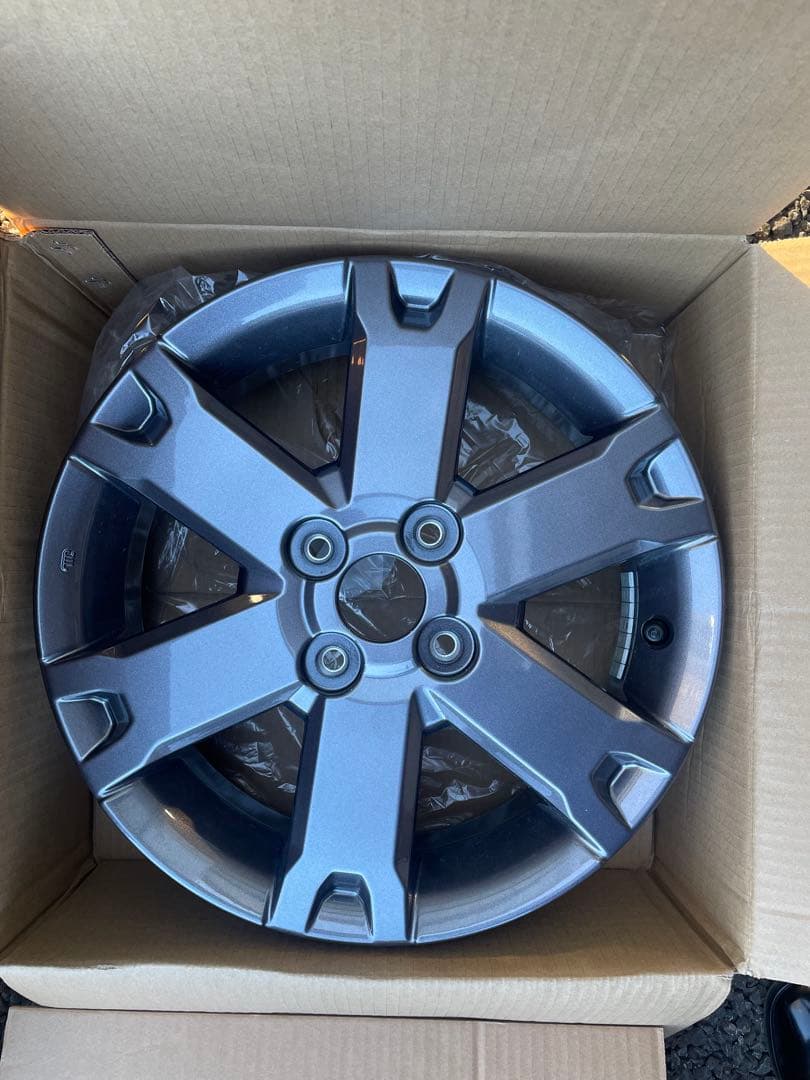 じょん ダイハツ タフト 純正ホイール（新品外し） 15インチ